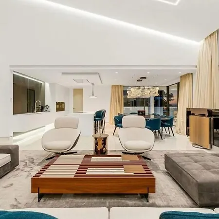 Espectacular Atico Apartment Estepona